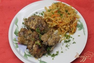 фото рецепта Ребра свиные с тушеной капустой и яблоками