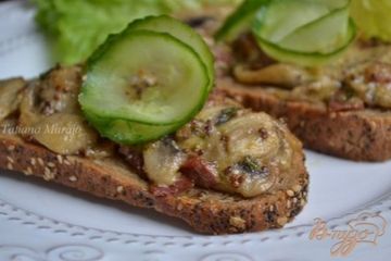 фото рецепта Горячие бутерброды с грибной начинкой