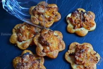 фото рецепта Аперитивная закуска с луком пореем