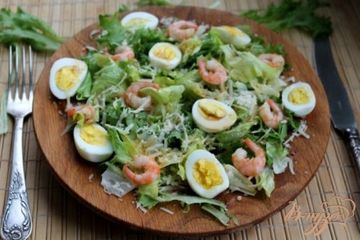 фото рецепта Салат с перепелиными яйцами и креветками