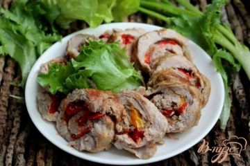 фото рецепта Мясной рулет с болгарским перцем и луком
