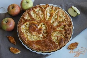 фото рецепта Пирог из дрожжевого теста с кусочками яблок