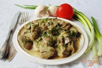 фото рецепта Куриная печень с грибами в сливках