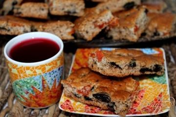 фото рецепта Постная медовая коврижка с орехами и сухофруктами