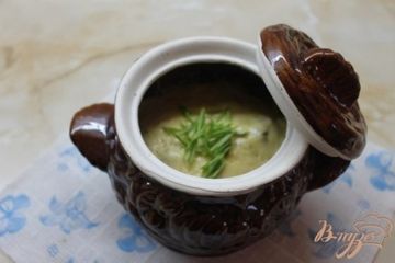 фото рецепта Печень из свинины запеченная с грибами, луком и сыром в сметанном соусе