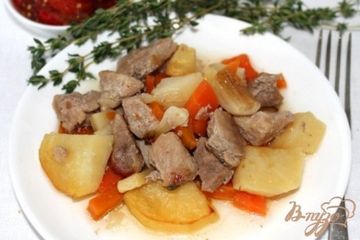 фото рецепта Свинина с картофелем в горшочке