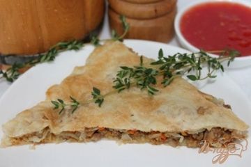 фото рецепта Слоеный пирог с мясом и овощами