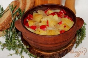 фото рецепта Картофель с болгарским перцем  запеченный в горшочке