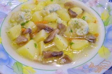 фото рецепта Суп с грибами, клецками и зеленью