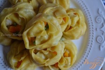 фото рецепта Манты с овощами и рыбой