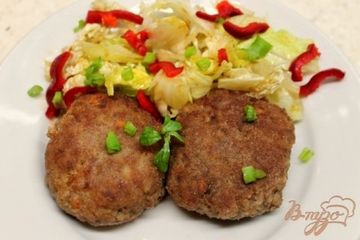 фото рецепта Говяжьи котлеты в гречневой панировке