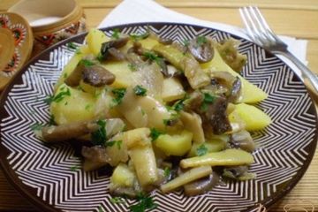 фото рецепта Картофель с грибами и стручковой фасолью
