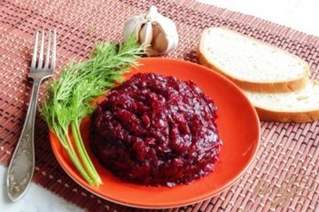 фото рецепта Икра из свёклы с чесноком