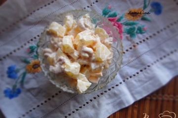 фото рецепта Салат с курицей, ананасом и грибами