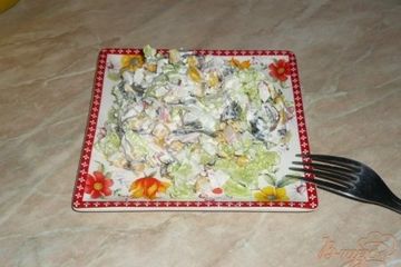 фото рецепта Салат с морской капустой и крабовым мясом