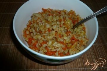 фото рецепта Перловая каша с луком и морковью