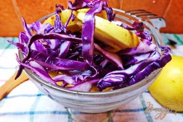 фото рецепта Салат из яблок с фиолетовой капустой