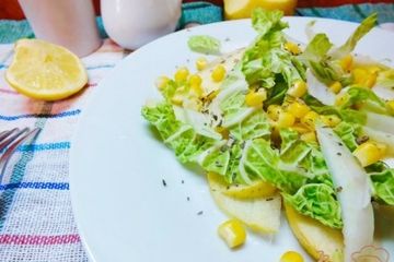 фото рецепта Салат из яблок и пекинской капусты