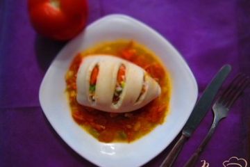 фото рецепта Кальмар фаршированный рисом и овощами