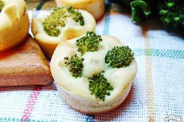 фото рецепта Мафины с брокколи закусочные на молоке