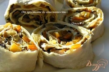 фото рецепта Рулет из лаваша с овощами