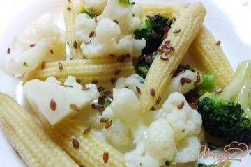 фото рецепта Салат из брокколи с кукурузой