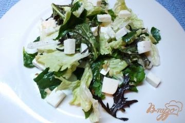 фото рецепта Салат с козьей брынзой и овощами