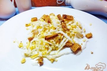 фото рецепта Корень сельдерея с гренками и яйцом