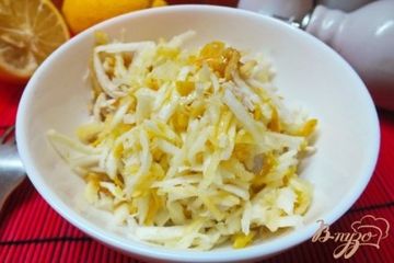 фото рецепта Салат из сельдерея с яблоком и лимоном