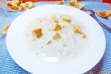 фото рецепта Суп куриный с плавленым сыром и жаренными макаронами