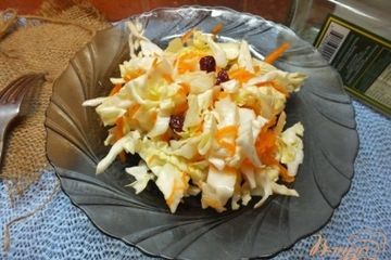 фото рецепта Салат капустный с клюквой