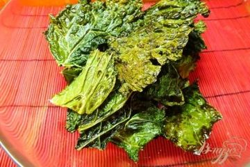фото рецепта Острые чипсы из листовой капусты