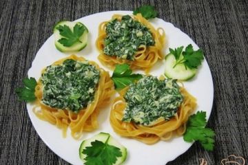 фото рецепта Тальятелле со шпинатом и сливочным сыром