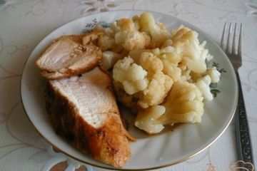 фото рецепта Куриная грудка с гарниром из цветной капусты