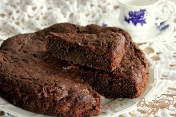 фото рецепта Португальский шоколадный пирог с яблоками