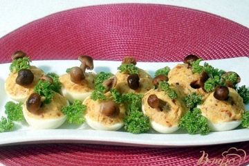 фото рецепта Яйца фаршированные луком и грибами
