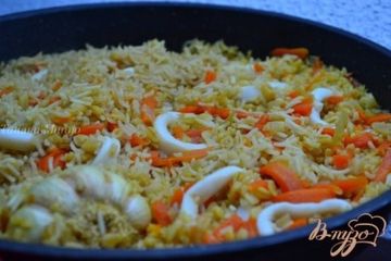 фото рецепта Плов из трех круп с кальмарами