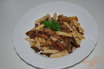 фото рецепта Пикантные макароны с грибами-вешенками