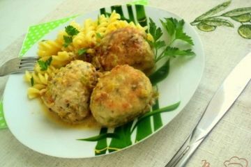 фото рецепта Куриные тефтели под грибным соусом