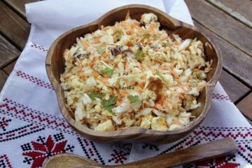 фото рецепта Салат Белорусский с капустой и омлетом