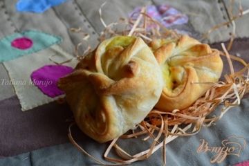 фото рецепта Узелки с начинкой из рикотты с изюмом