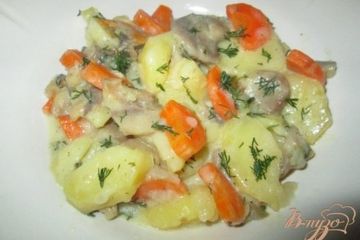 фото рецепта Тушеный картофель с грибами