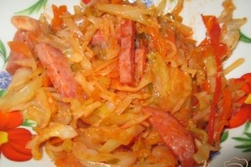 фото рецепта Жареная капуста по-баварски с солеными огурчиками