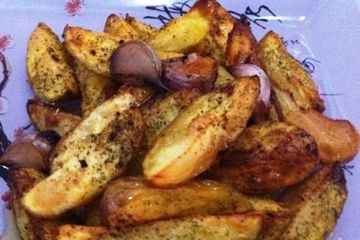 фото рецепта Картофель, запеченный с провавнскими травами и чесноком