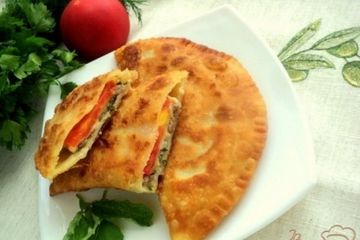 фото рецепта Чебуреки  с сюрпризом
