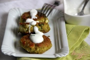 фото рецепта Овсяники с зеленым горошком и брынзой