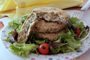 фото рецепта Запечёные  котлеты из птицы, с творогом и шпинатом