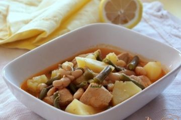 фото рецепта Гуляш с индейкой и фасольками