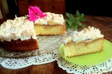 фото рецепта Пирог с яблоками и меренгой