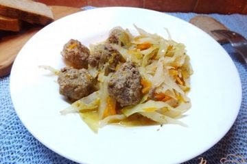 фото рецепта Капуста с котлетками